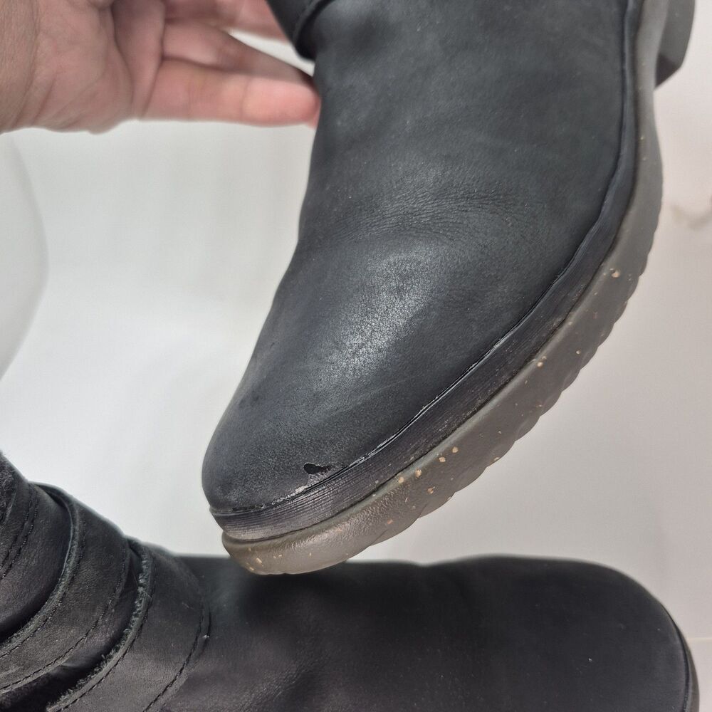 Ugg Australia Women's Strap Black Leather Waterproof Boot 1005269 Size 11 - Picture 8 of 11